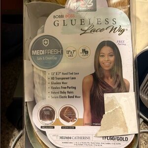 Bobbi Boss Catherine Glueless Lace Wig - Long Straight (tfl/60 Gold)